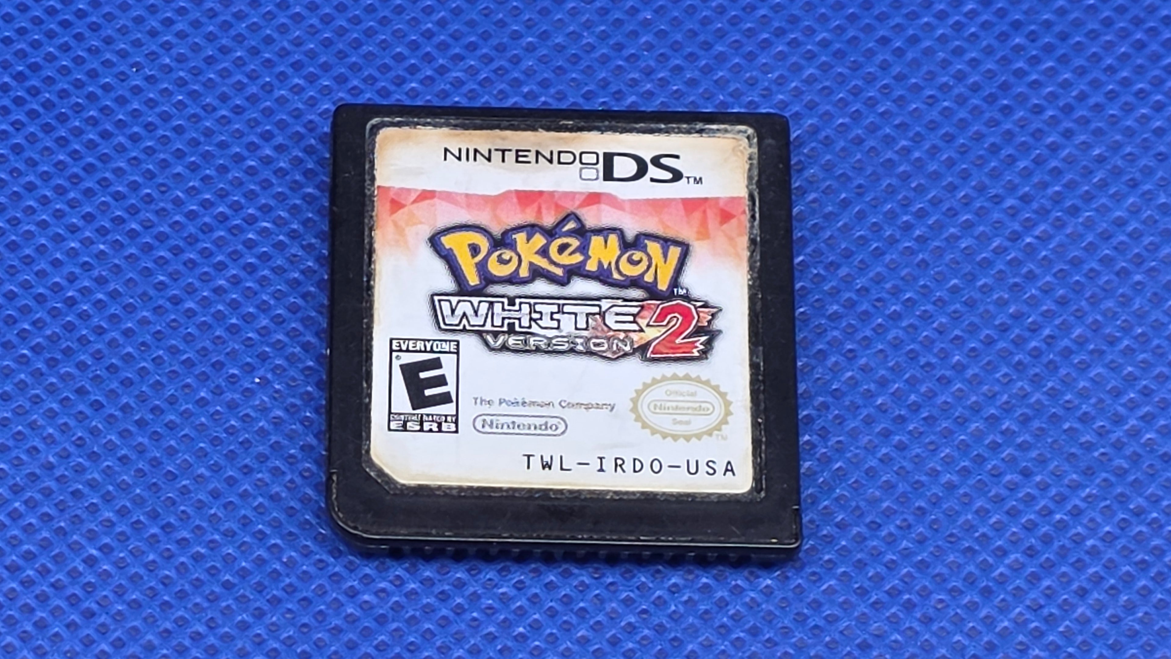 DS  -  Pokemon White 2 Version  -  #718